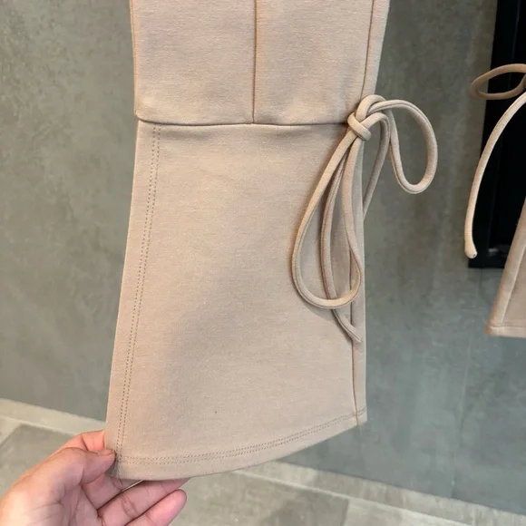 NWOT LOVERS & FRIENDS FARAH LEGGING, SIZES XS